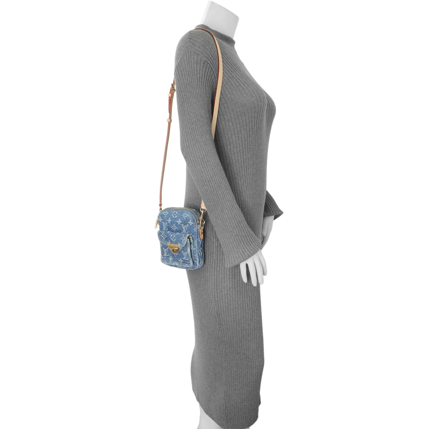 Exclusive Louis Vuitton Denim Fairfax Pochette — Lifestyle View