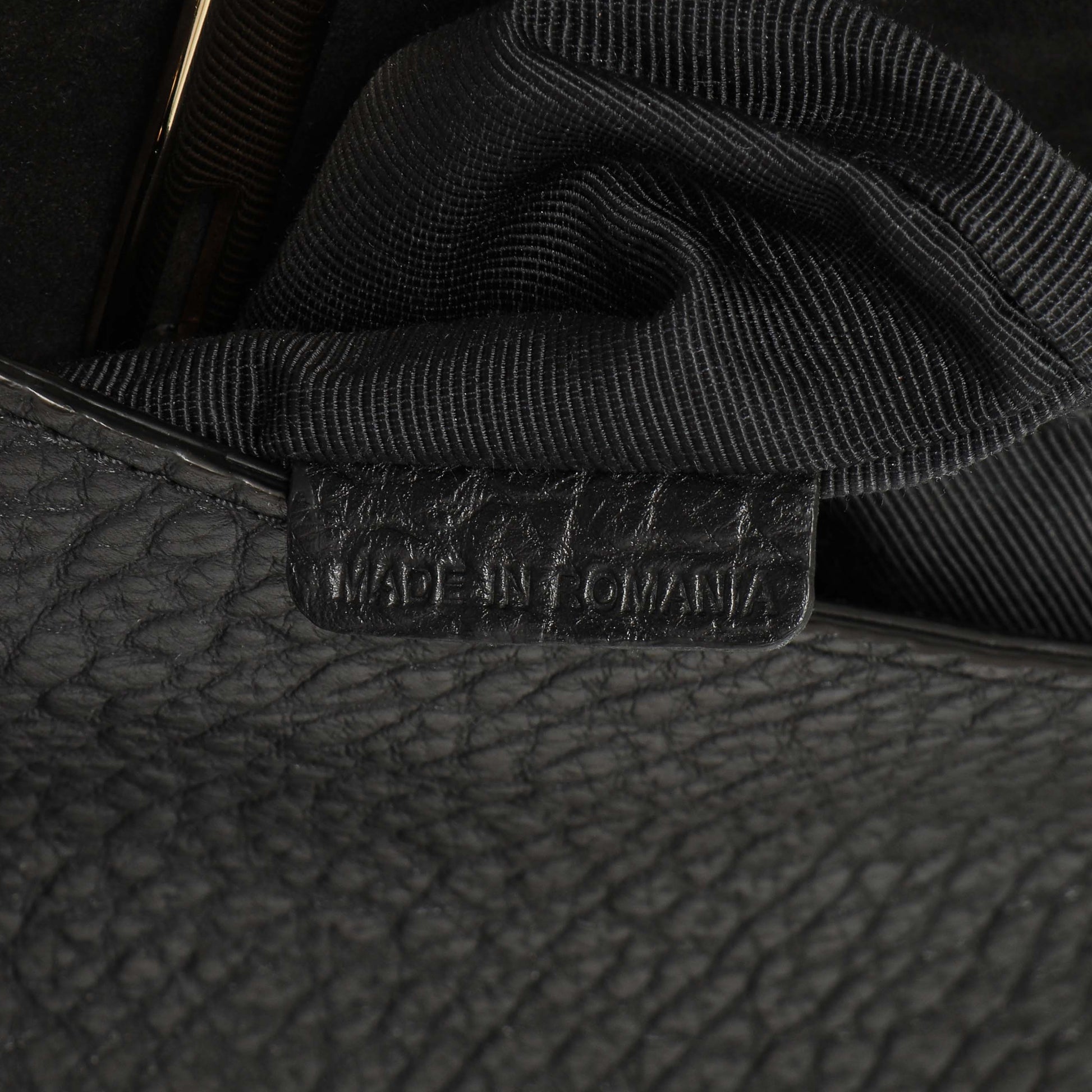 Exclusive Burberry Black Grained Calfskin Mildenhall Crossbody — Alternate View 11