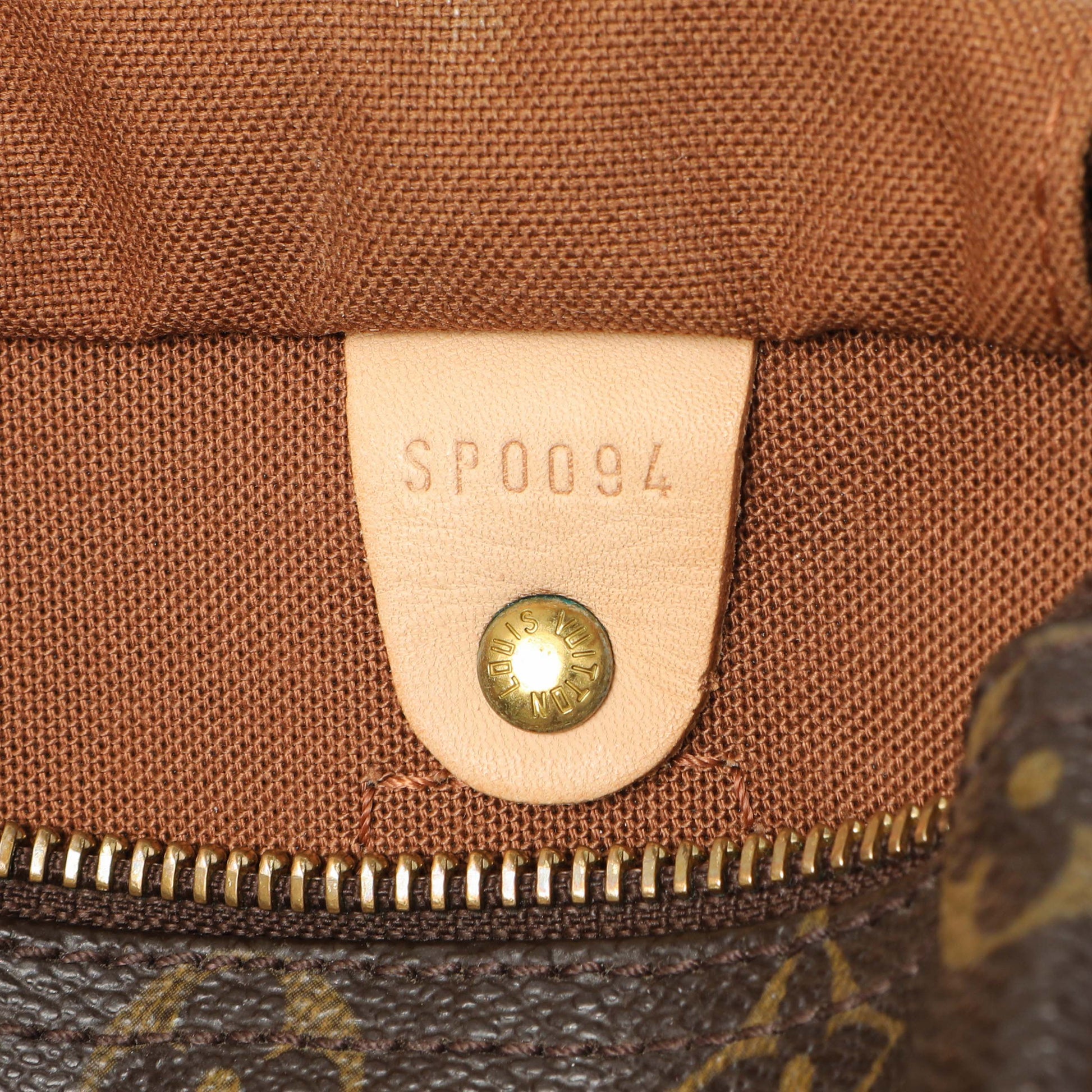 Exclusive Louis Vuitton Monogram Speedy 25 — Alternate View 10