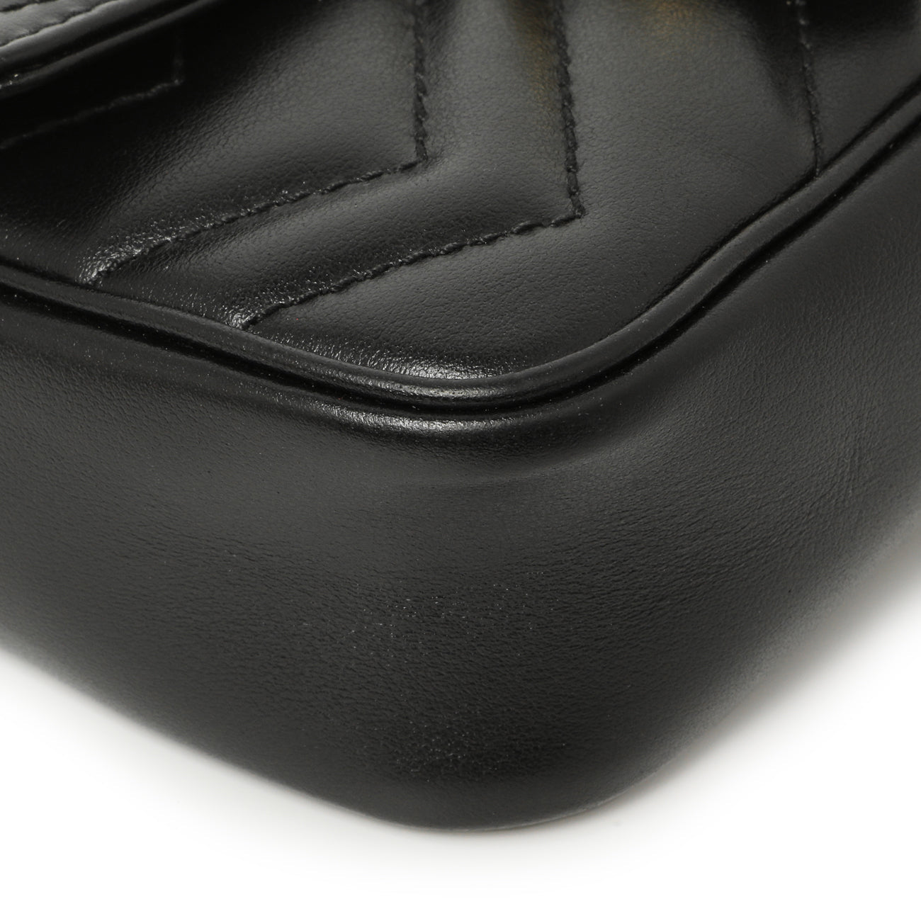 Exclusive Gucci Black Calfskin Matelasse Super Mini GG Marmont — Top View