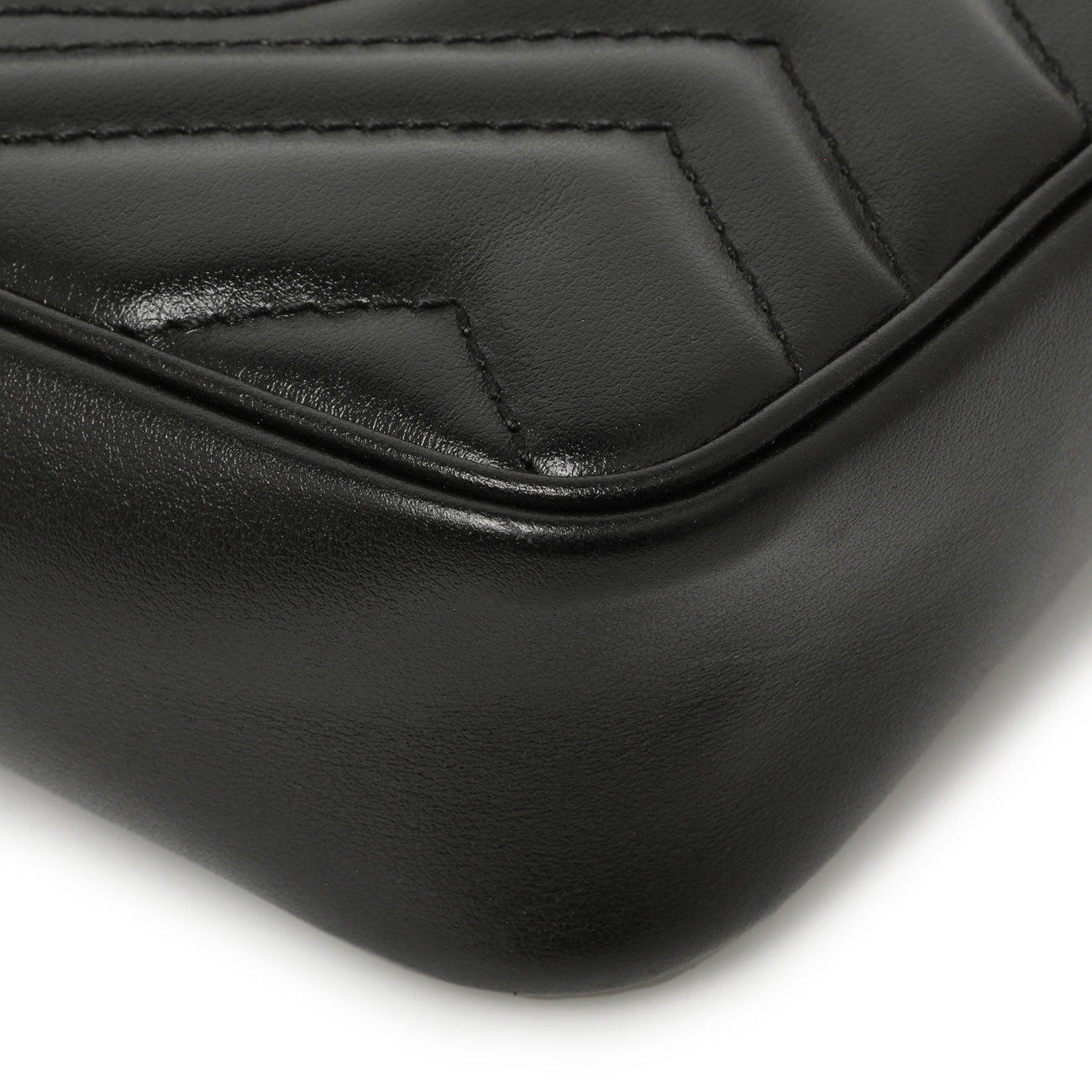Exclusive Gucci Black Calfskin Matelasse Super Mini GG Marmont — Alternate View 7