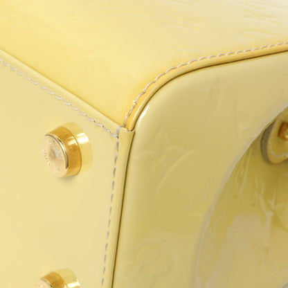Exclusive Louis Vuitton Blanc Corail Vernis Brea MM — Detail View