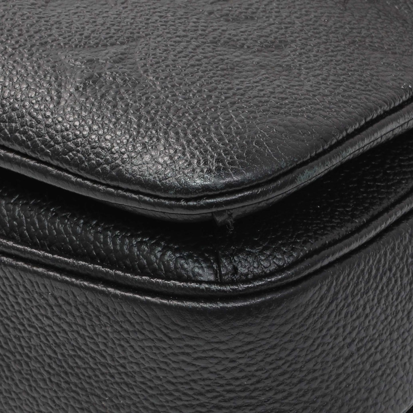 Exclusive Louis Vuitton Black Empreinte Pochette Metis — Detail View