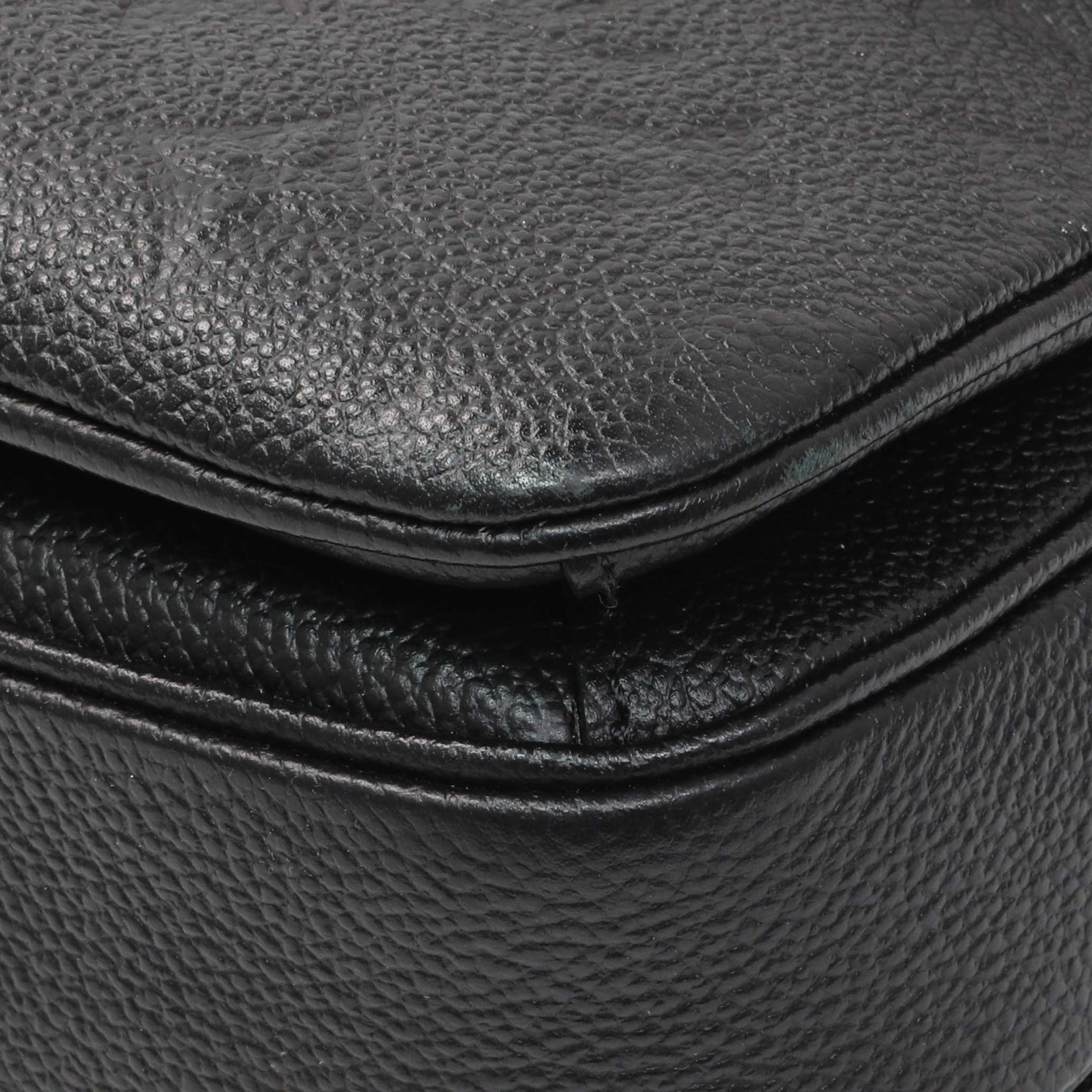 Exclusive Louis Vuitton Black Empreinte Pochette Metis — Detail View
