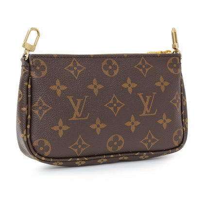 Exclusive Louis Vuitton Monogram Multi Pochette Accessories — Lifestyle View