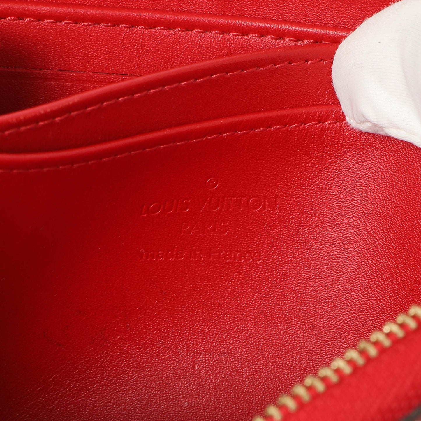 Exclusive Louis Vuitton Pomme D'Amour Patent Sweet Monogram Zippy Coin Purse — Detail View