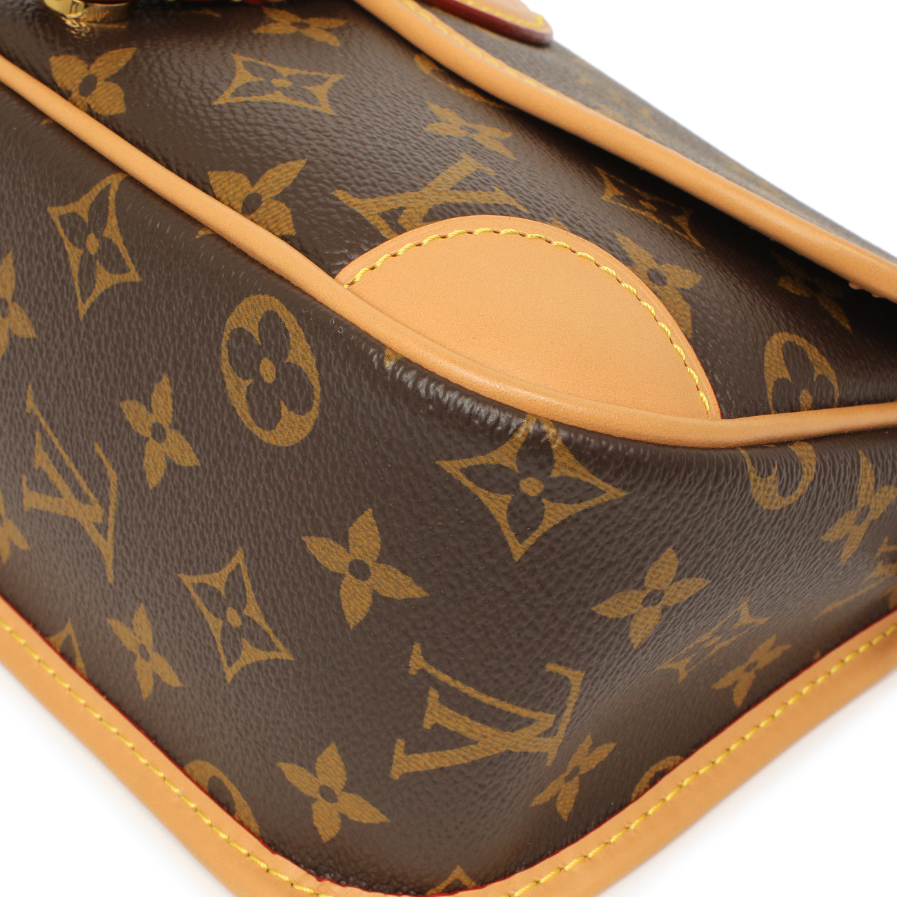 Exclusive Louis Vuitton Monogram Diane — Detail View