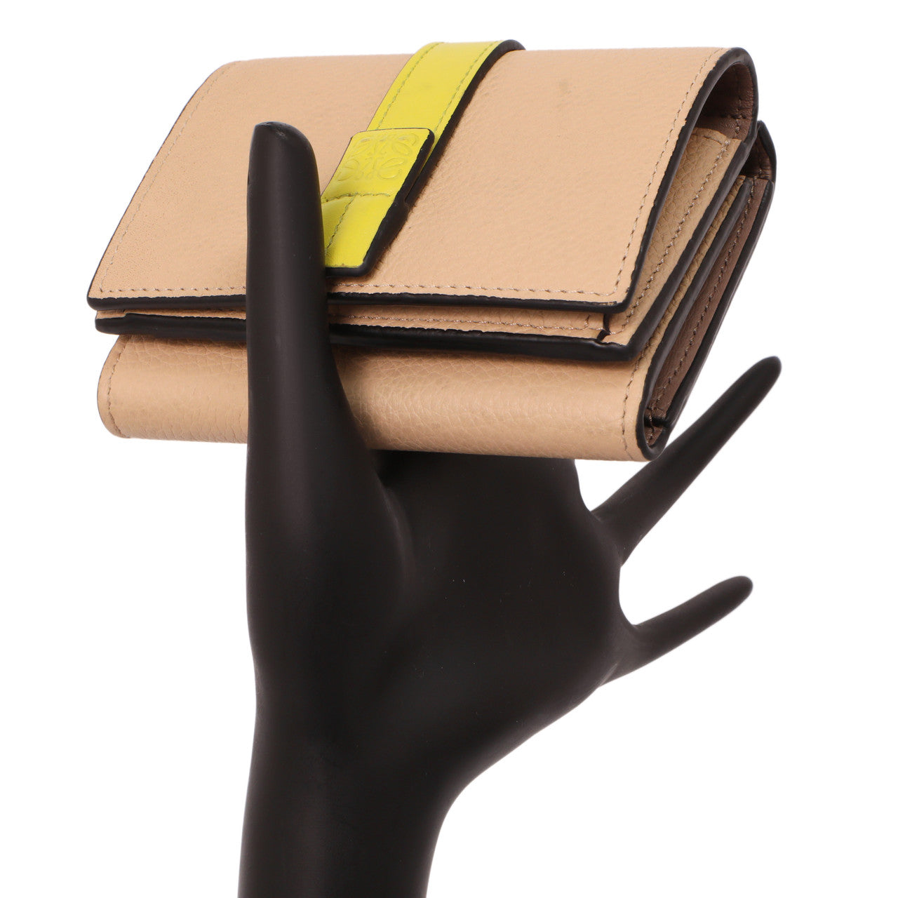 Exclusive Loewe Nude-Citronelle Soft Grained Calfskin Trifold Wallet — Alternate View 7