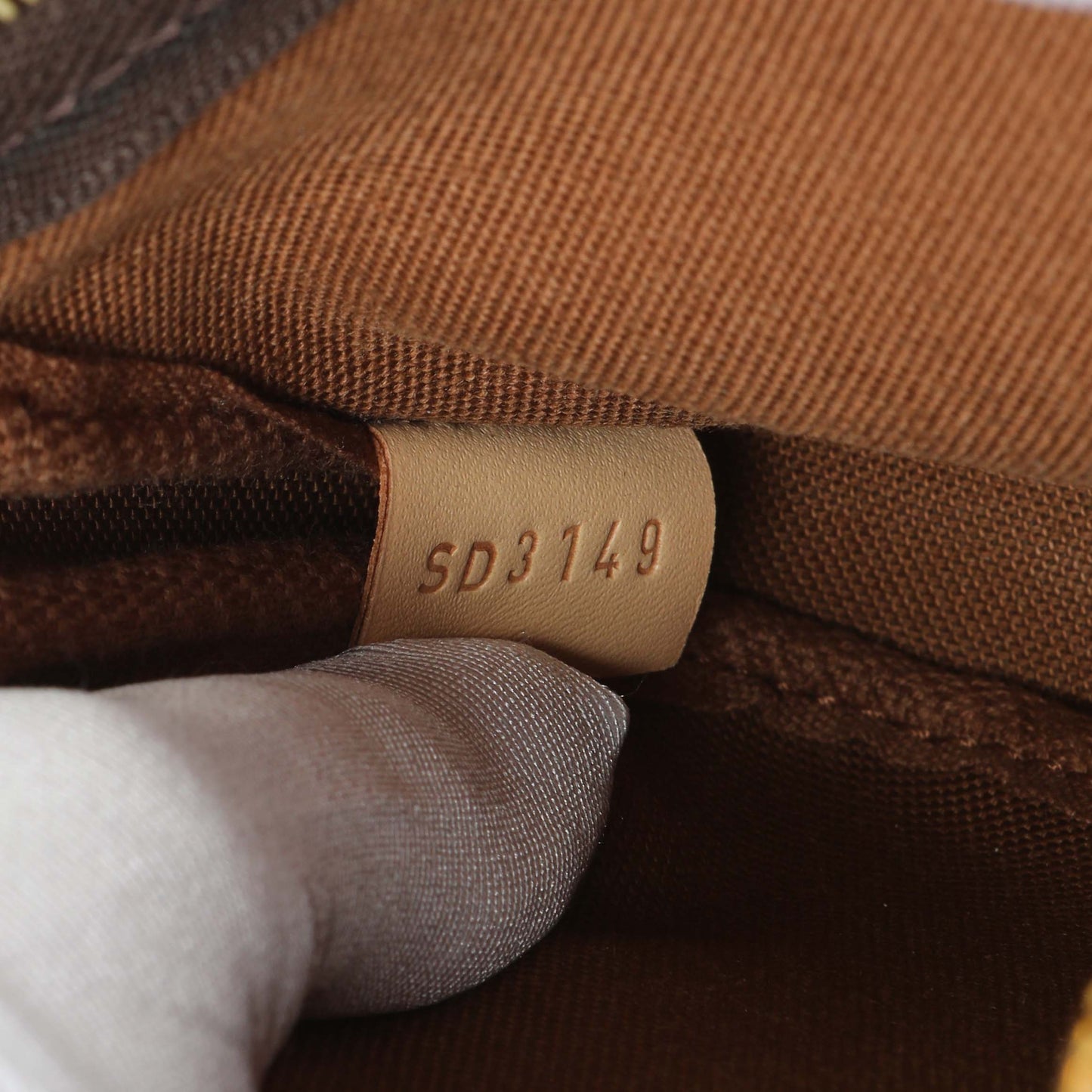 Exclusive Louis Vuitton Monogram Multi Pochette Accessories — Alternate View 13