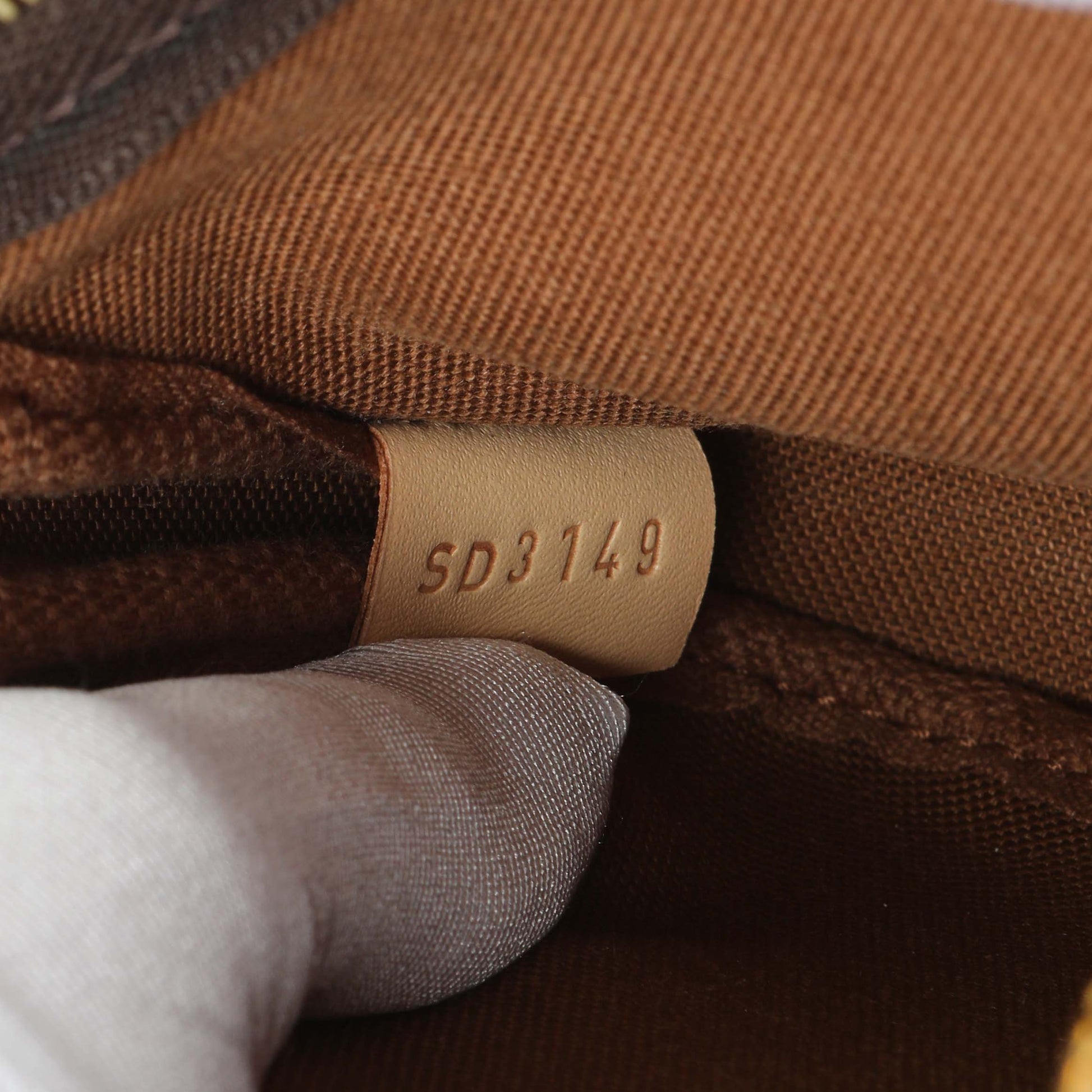 Exclusive Louis Vuitton Monogram Multi Pochette Accessories — Alternate View 13