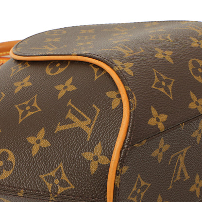 Exclusive Louis Vuitton Monogram Ellipse PM — Lifestyle View