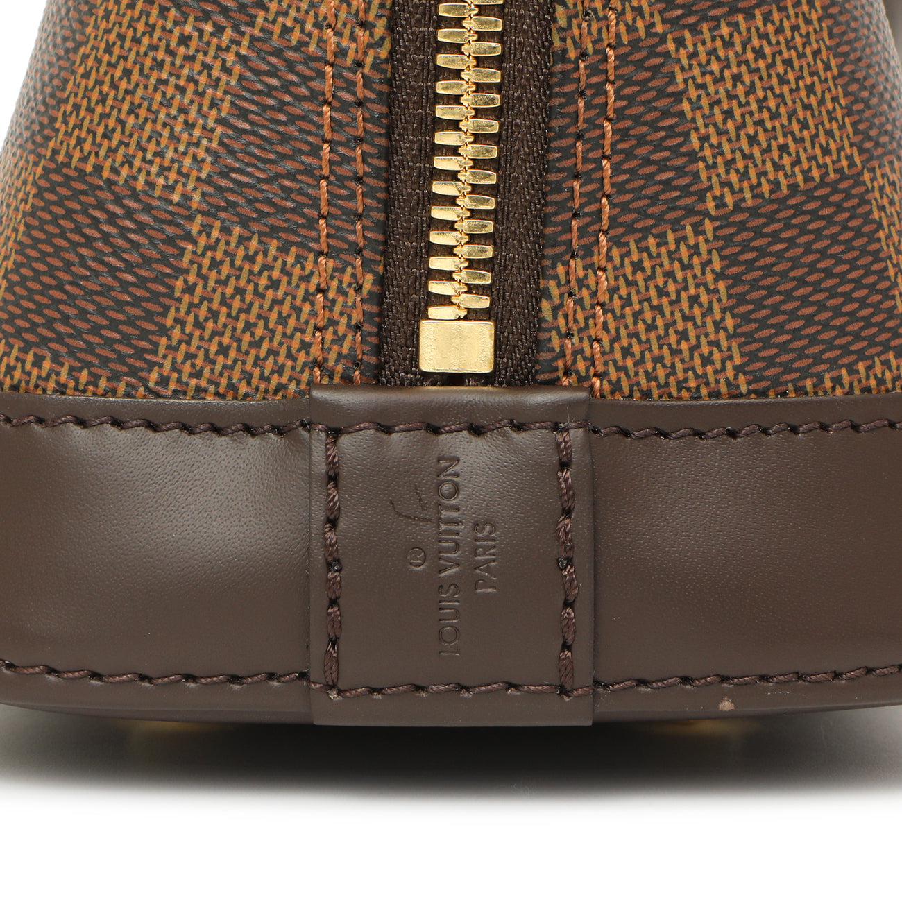 Exclusive Louis Vuitton Damier Ebene Alma BB — Detail View