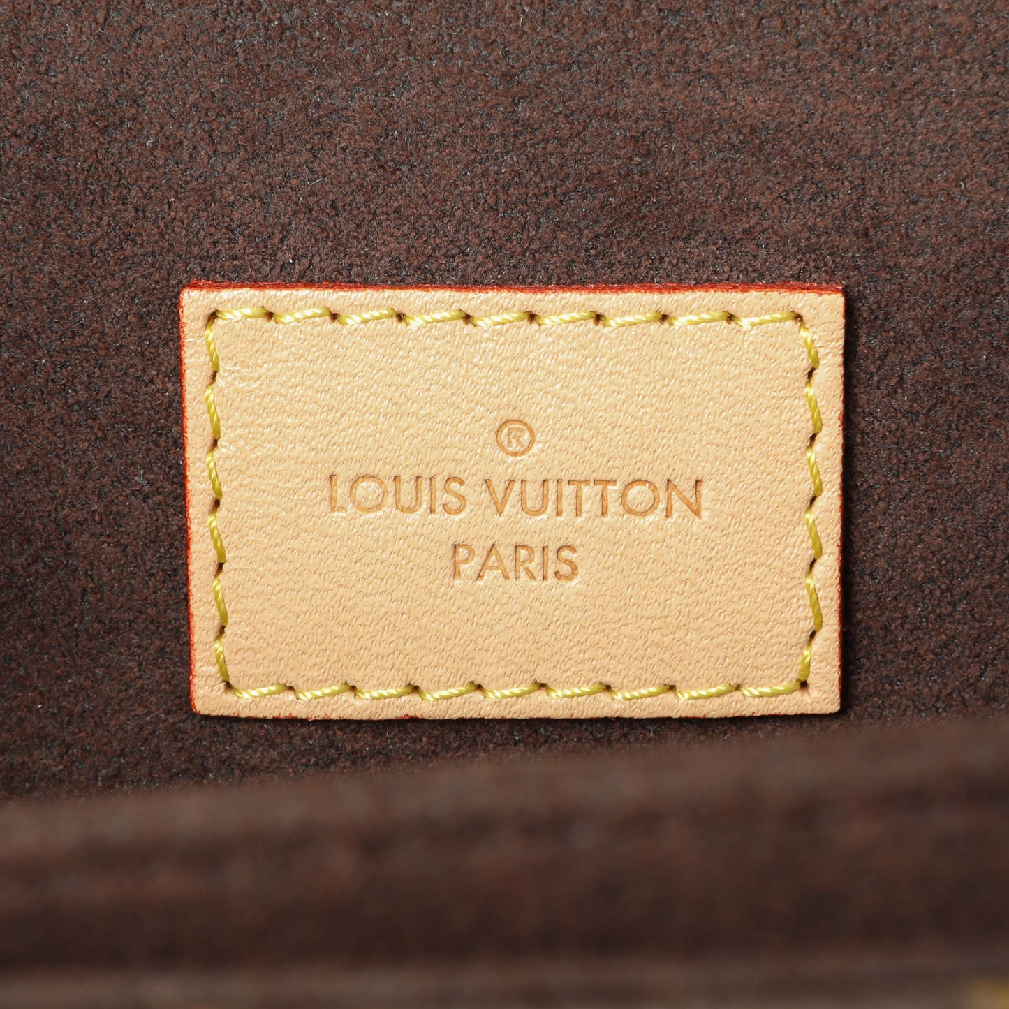 Exclusive Louis Vuitton Monogram Pochette Metis — Detail View