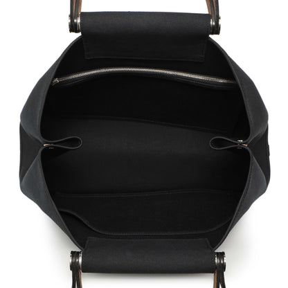 Exclusive Hermes Black Toile Cabag 39 — Detail View