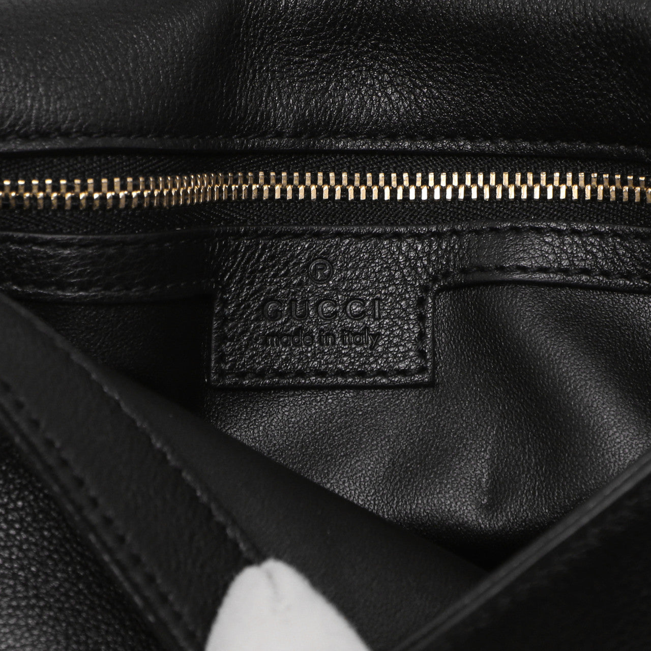 Exclusive Gucci Black Roxy Calfskin Blondie Chain Shoulder Bag — Detail View