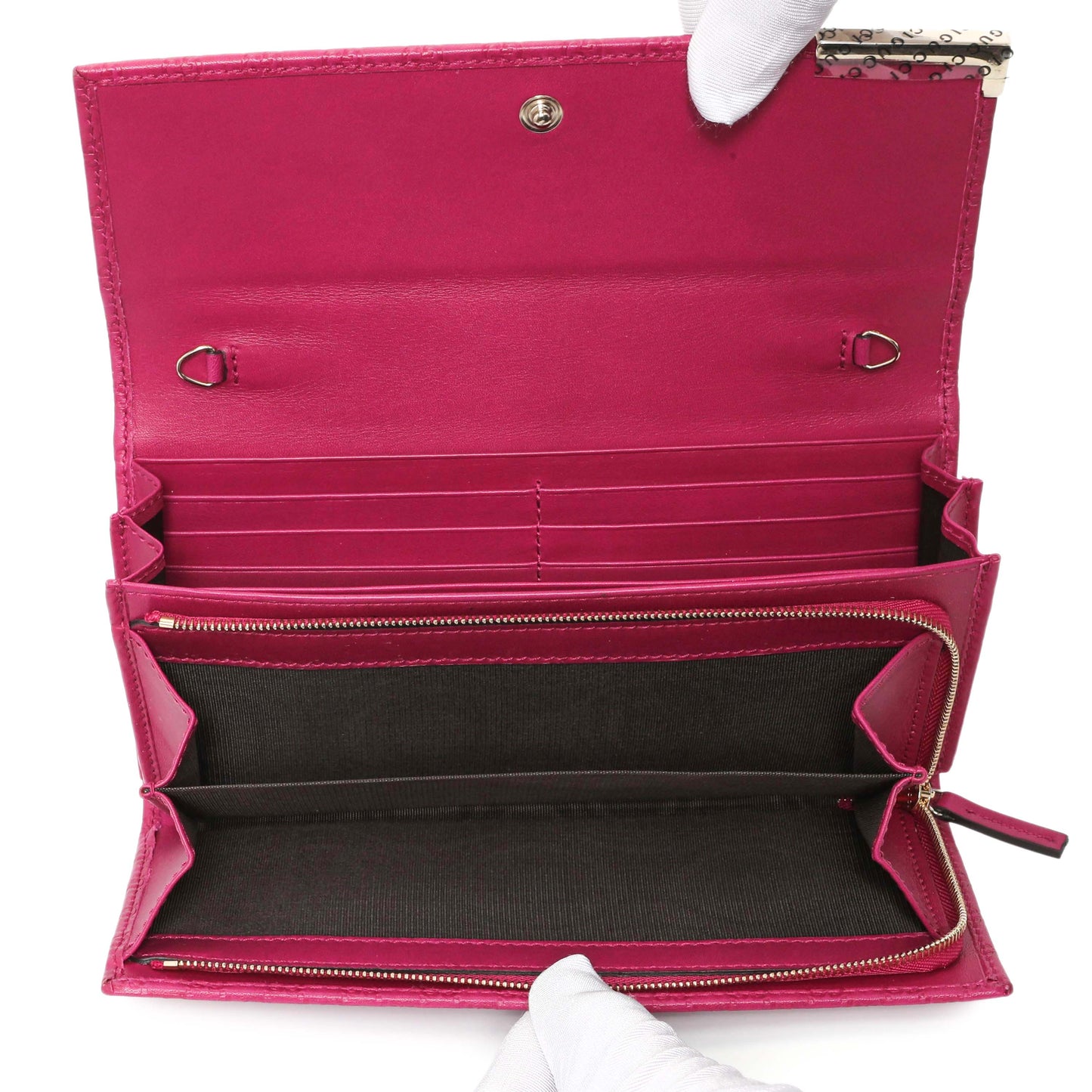 Exclusive Gucci Bouganville Microguccissima Chain Wallet — Detail View
