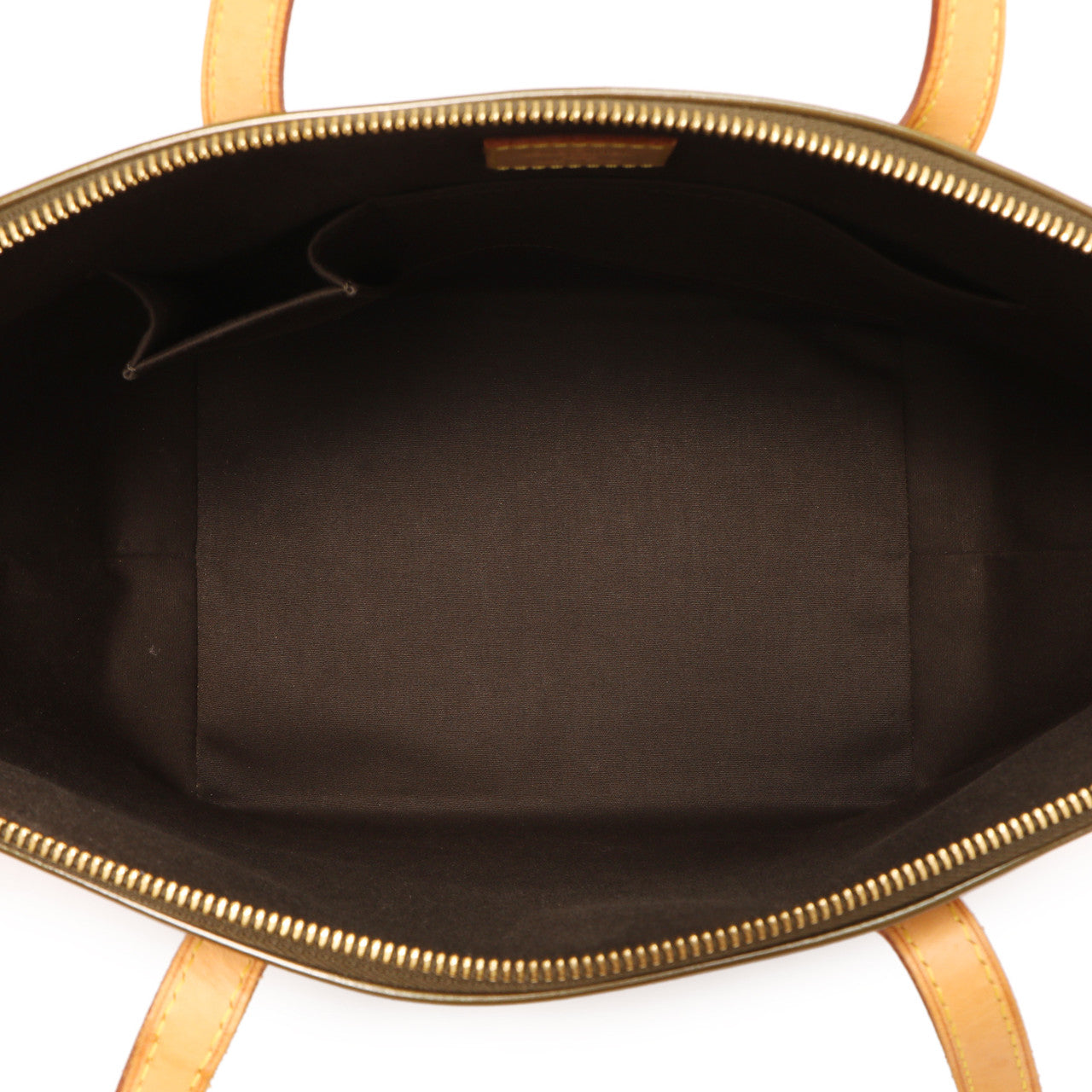 Exclusive Louis Vuitton Vert Olive Vernis Bellevue GM — Detail View
