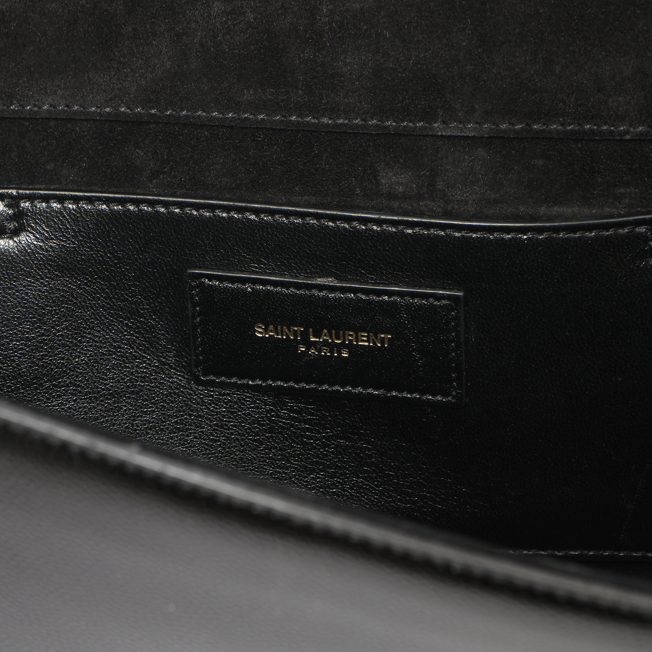 Exclusive Saint Laurent Black Patent Grain De Poudre Monogram Cassandre Clutch — Lifestyle View