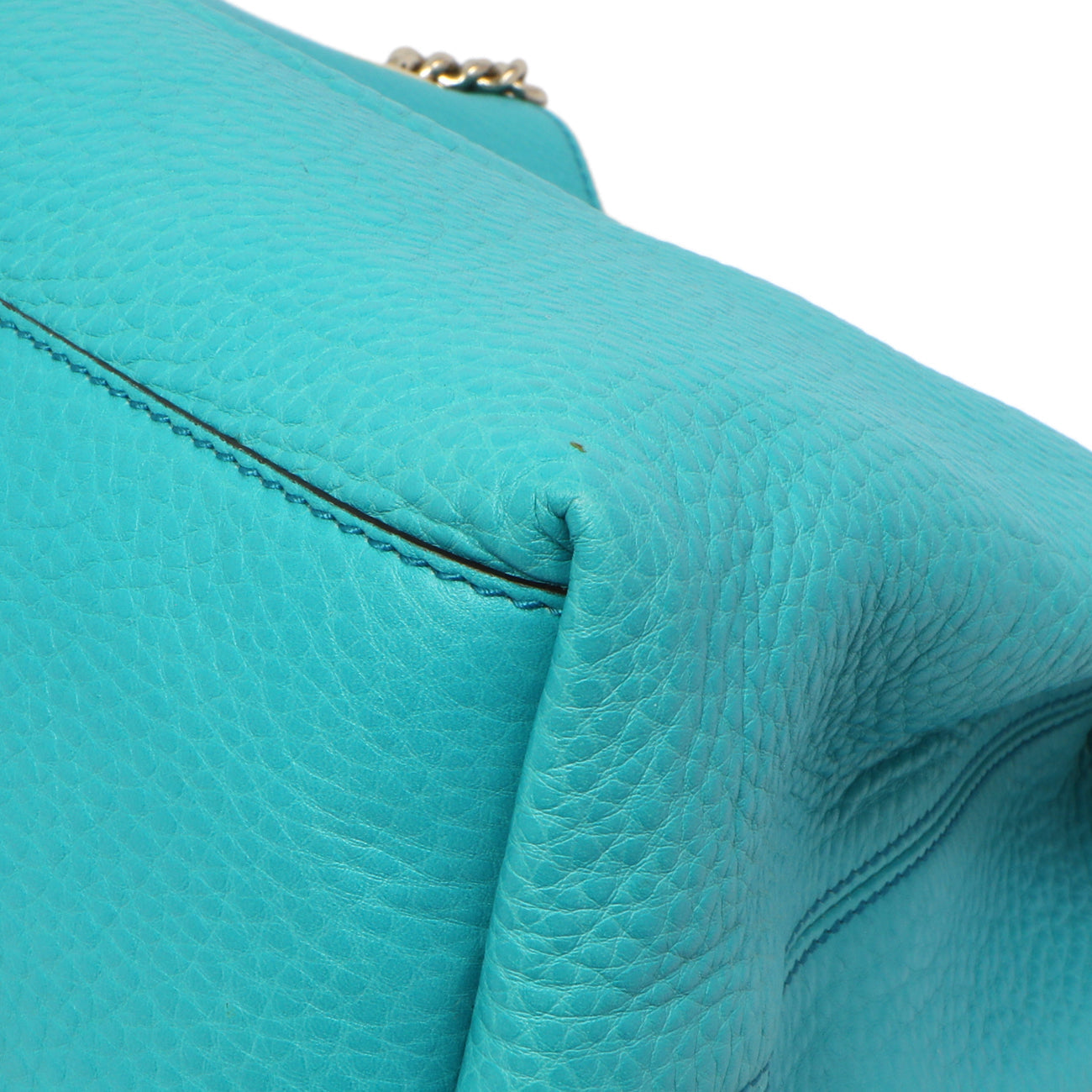 Exclusive Gucci Teal Pebbled Calfskin Medium Soho Chain Shoulder Bag — Detail View