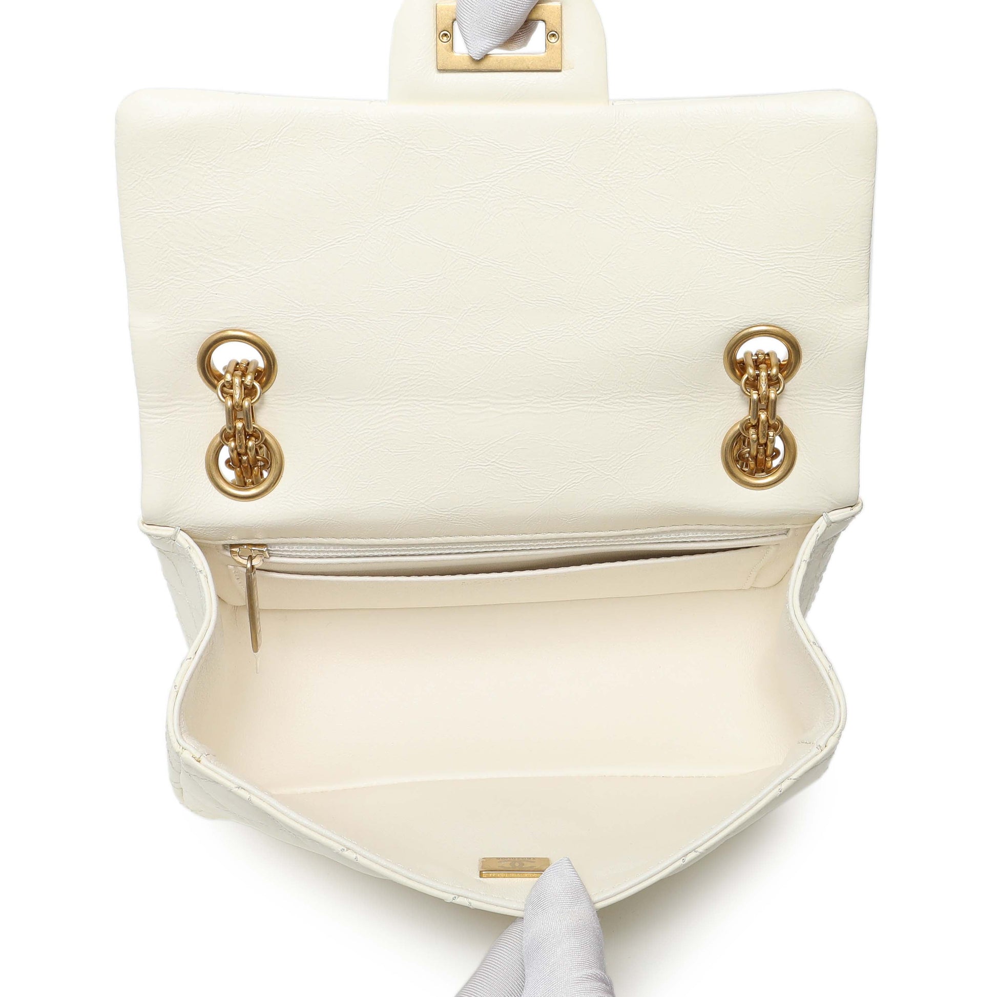 Exclusive Chanel White Quilted Aged Calfskin 2.55 Reissue Flap 224 — Top View