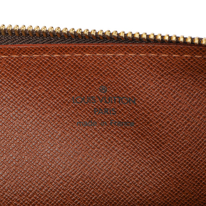 Exclusive Louis Vuitton Monogram Papillon 30 — Detail View