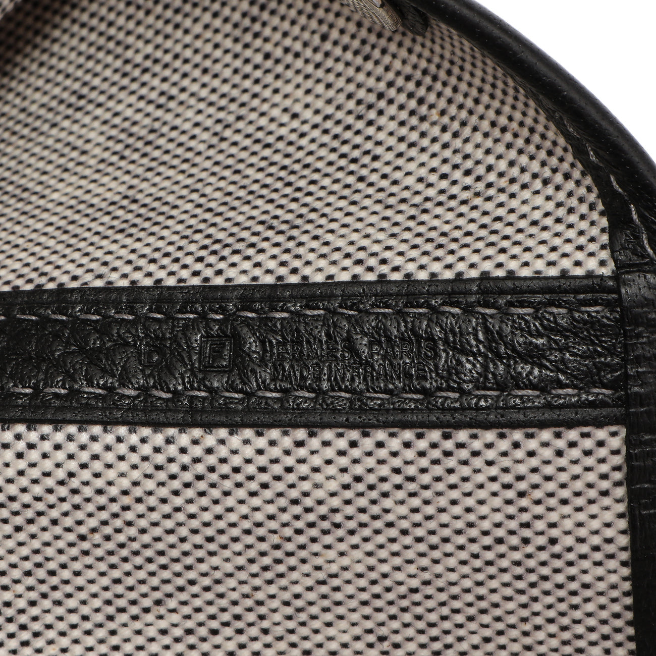 Exclusive Hermes Buffle Skipper Toile Garden Party 36 — Detail View