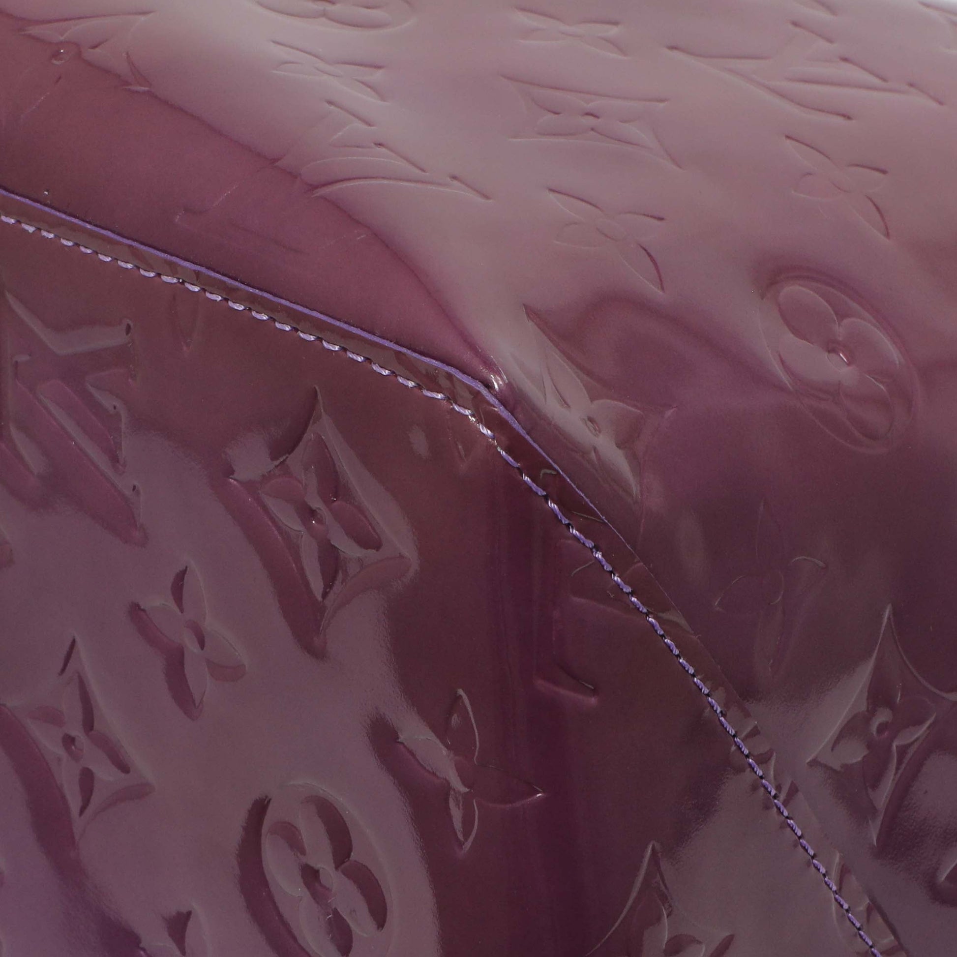 Exclusive Louis Vuitton Purple Vernis Reade GM — Detail View