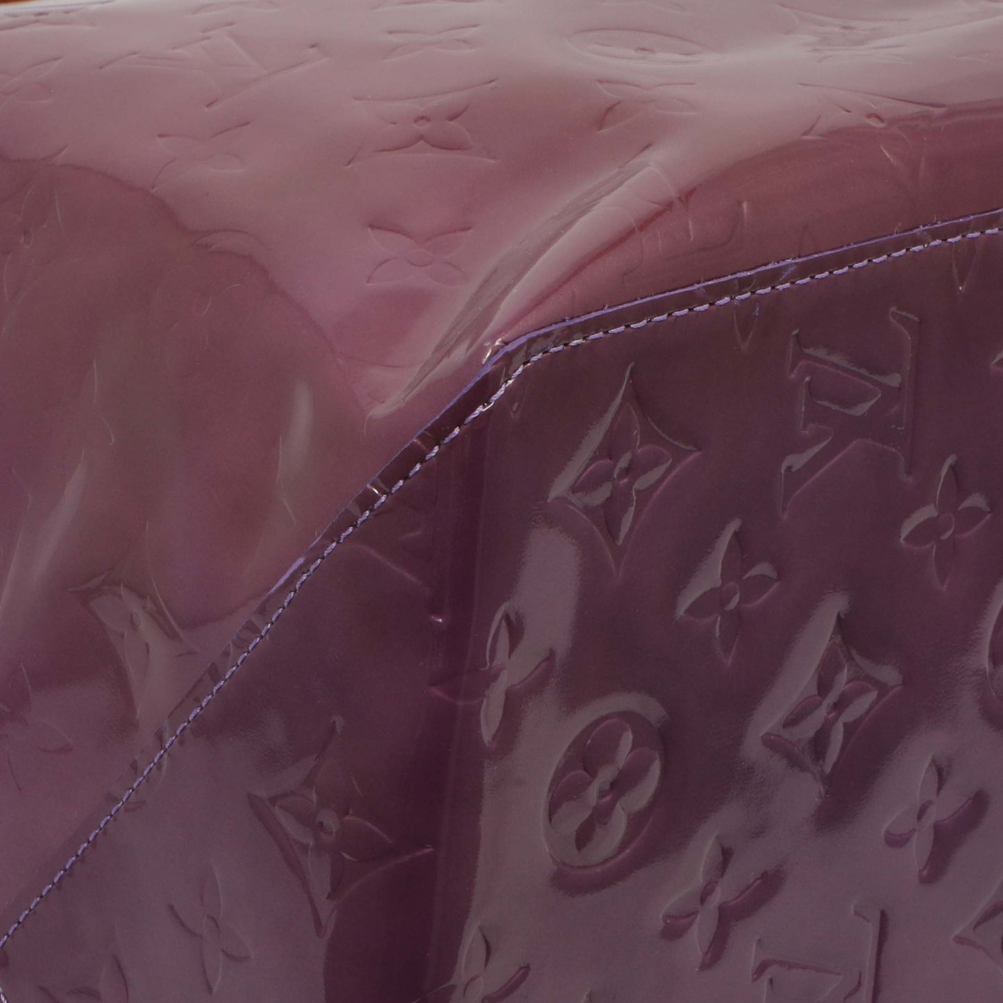 Exclusive Louis Vuitton Purple Vernis Reade GM — Lifestyle View