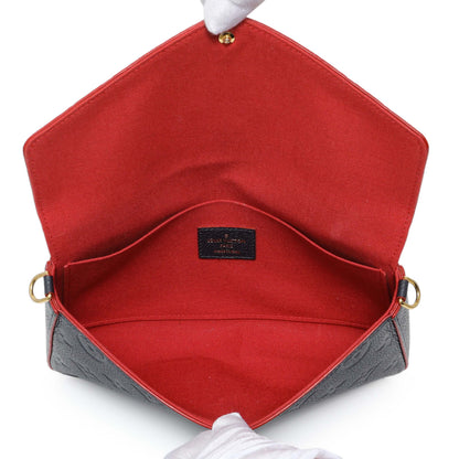 Exclusive Louis Vuitton Marine Rouge Empreinte Felicie Pochette — Detail View