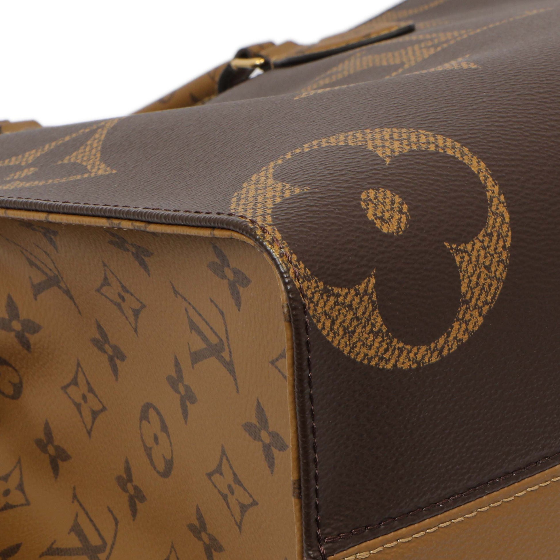Exclusive Louis Vuitton Reverse Monogram Giant Onthego MM — Top View