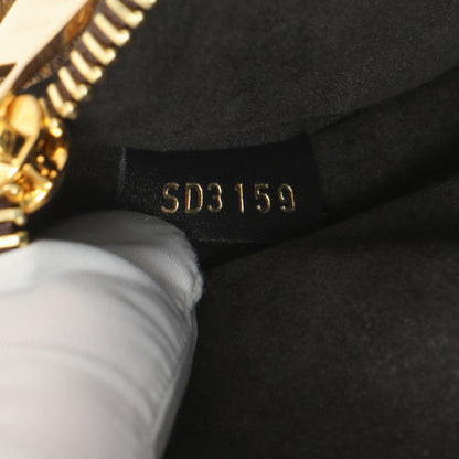 Exclusive Louis Vuitton Monogram Reverse Pochette Metis — Lifestyle View
