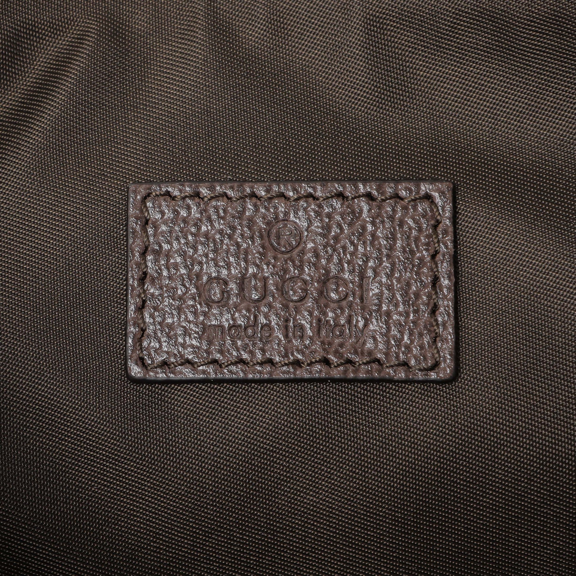 Exclusive Gucci GG Supreme Monogram Ophidia Cosmetic Case — Detail View