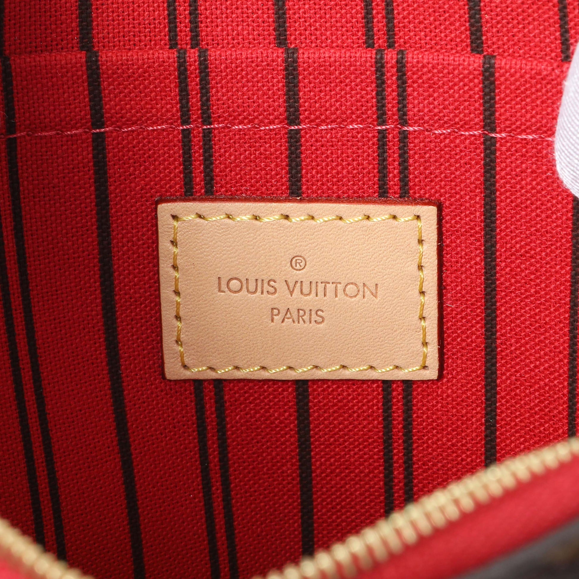 Exclusive Louis Vuitton Monogram Neo Neverfull MM — Alternate View 8
