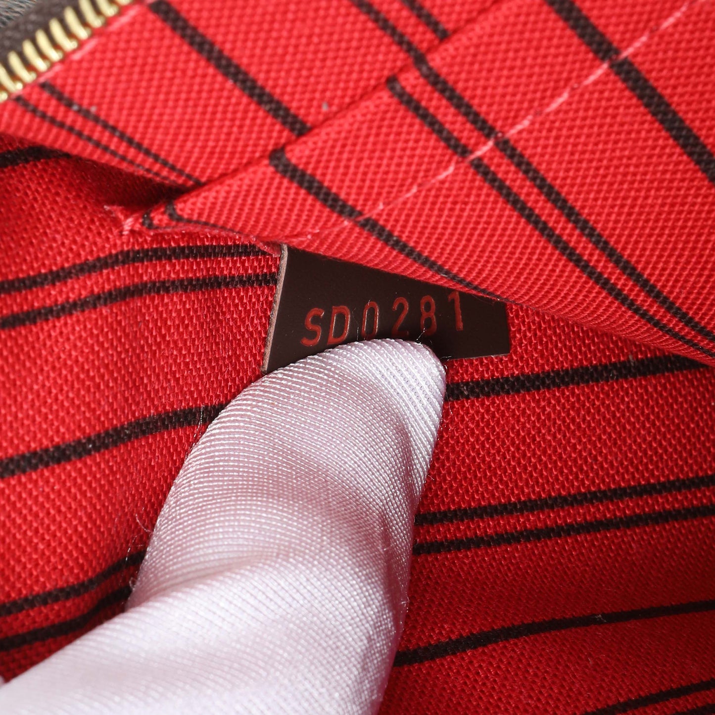 Exclusive Louis Vuitton Damier Ebene Neo Neverfull MM — Alternate View 9