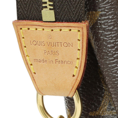 Exclusive Louis Vuitton Monogram Eva Clutch — Detail View