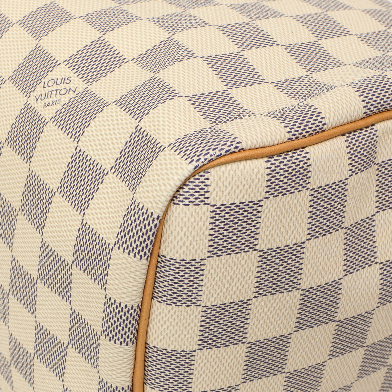 Exclusive Louis Vuitton Damier Azur Speedy 30 — Detail View