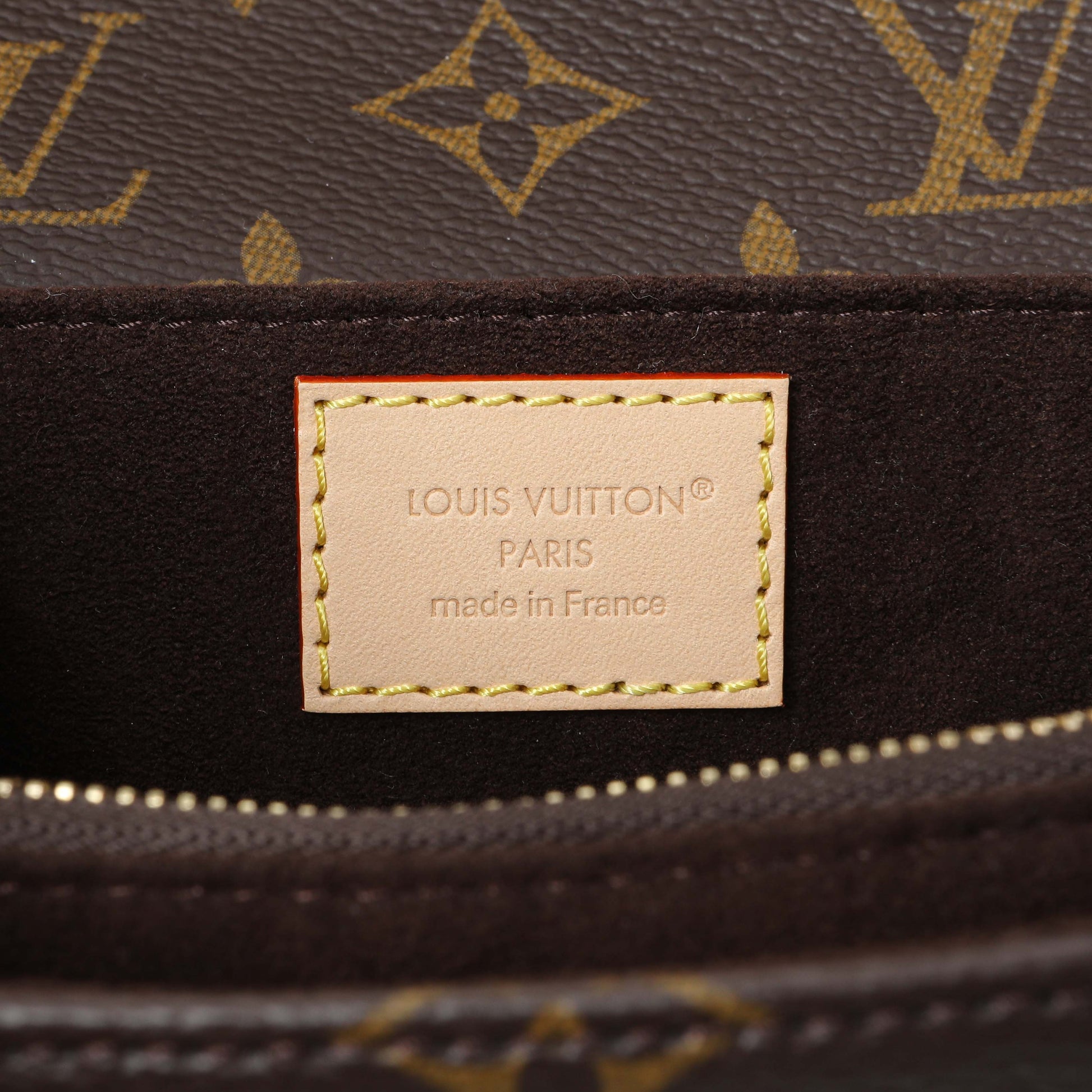 Exclusive Louis Vuitton Monogram Pochette Metis East West — Detail View