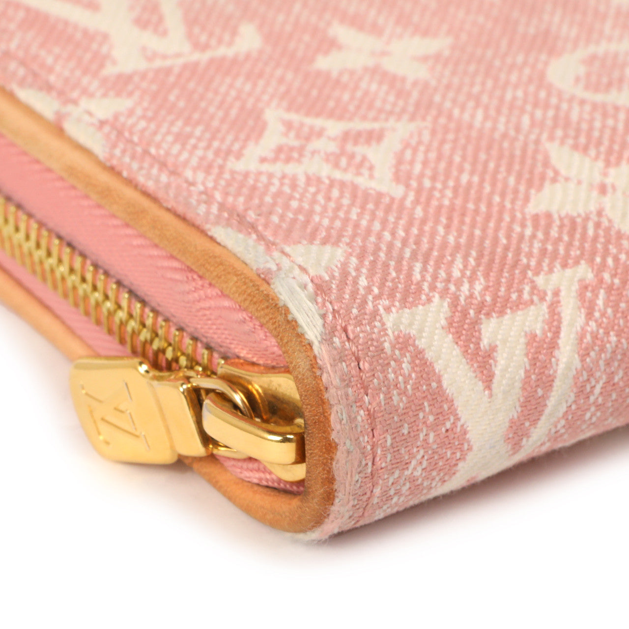 Exclusive Louis Vuitton Pink Denim Monogram Jacquard Zippy Wallet — Top View