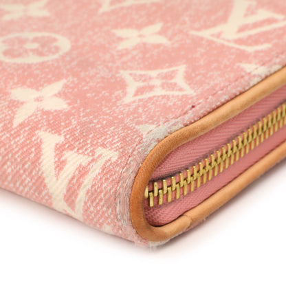 Exclusive Louis Vuitton Pink Denim Monogram Jacquard Zippy Wallet — Detail View