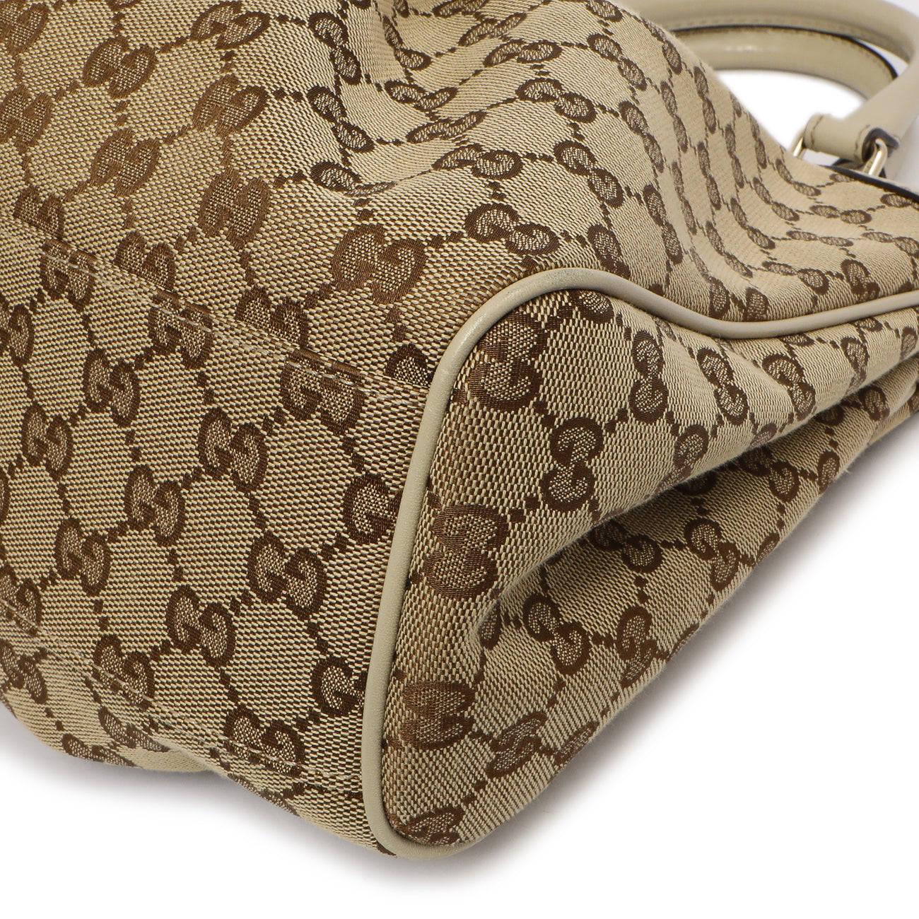 Exclusive Gucci Ivory Monogram Medium Sukey Tote — Detail View