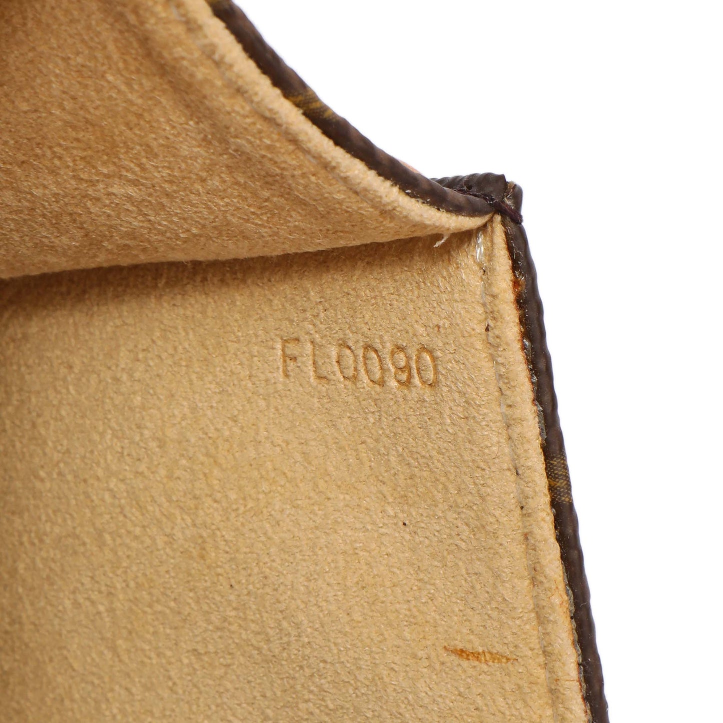 Exclusive Louis Vuitton Monogram Pochette Florentine — Lifestyle View