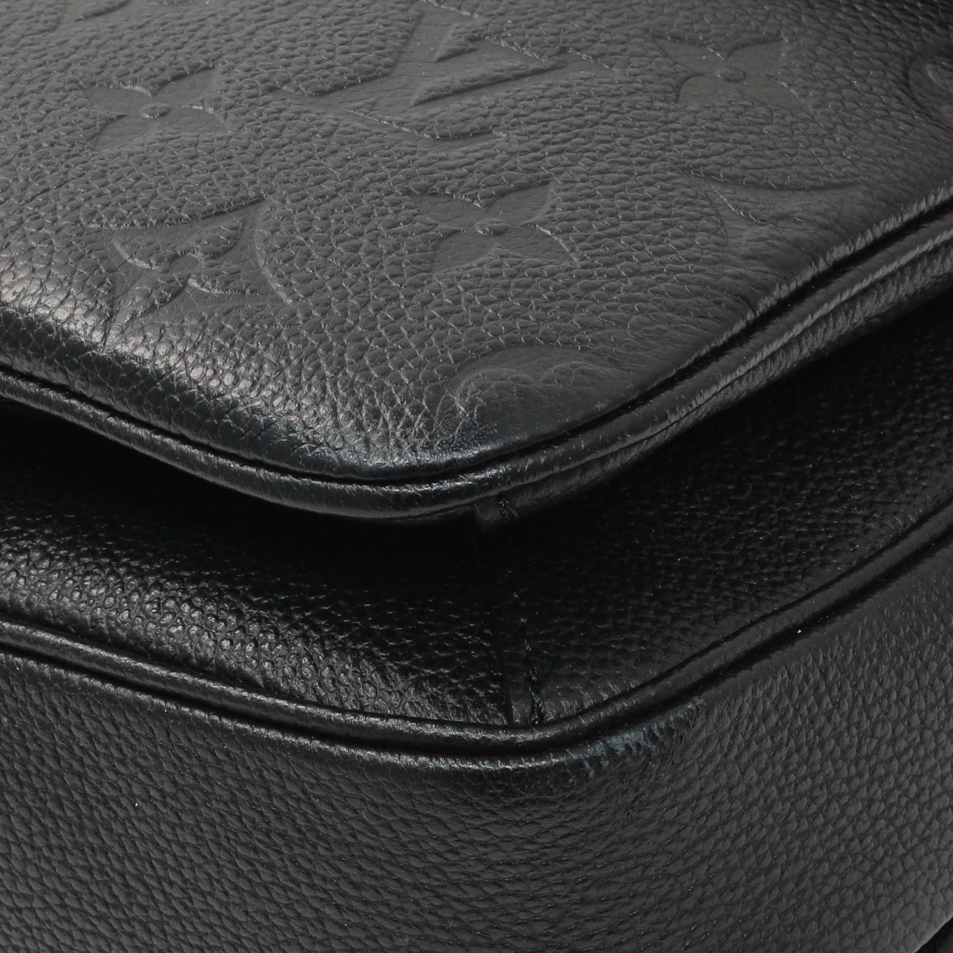 Exclusive Louis Vuitton Black Empreinte Pochette Metis — Detail View