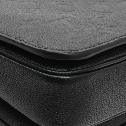 Exclusive Louis Vuitton Black Empreinte Pochette Metis — Lifestyle View