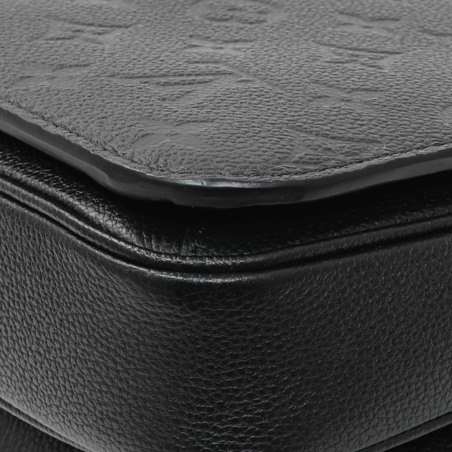 Exclusive Louis Vuitton Black Empreinte Pochette Metis — Alternate View 7