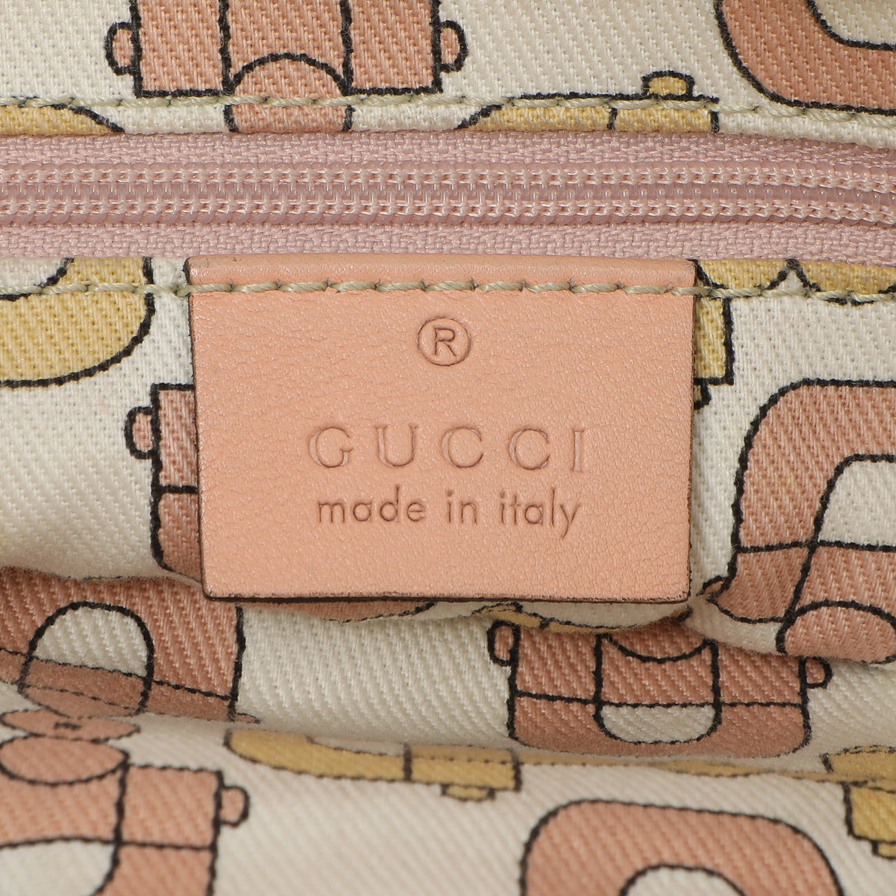 Exclusive Gucci Pink Guccissima Large D Ring Hobo — Detail View