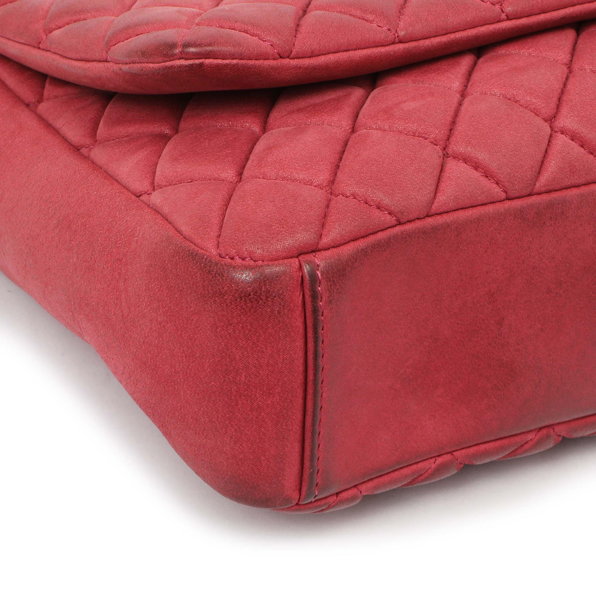 Exclusive Chanel Burgundy Quilted Iridescent Calfskin Large New Bubble Flap — Detail View