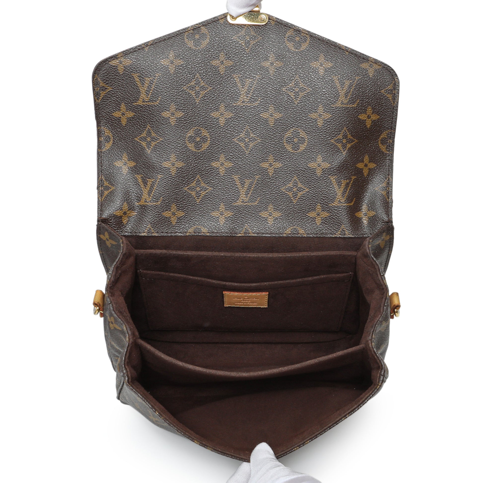 Exclusive Louis Vuitton Monogram Pochette Metis — Alternate View 12