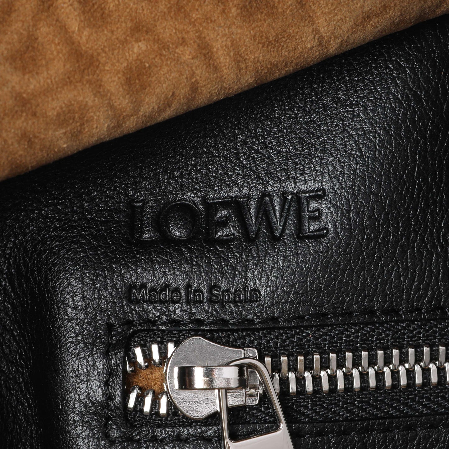 Exclusive Loewe Black Embossed Repeat Calfskin Amazona 44 — Alternate View 9