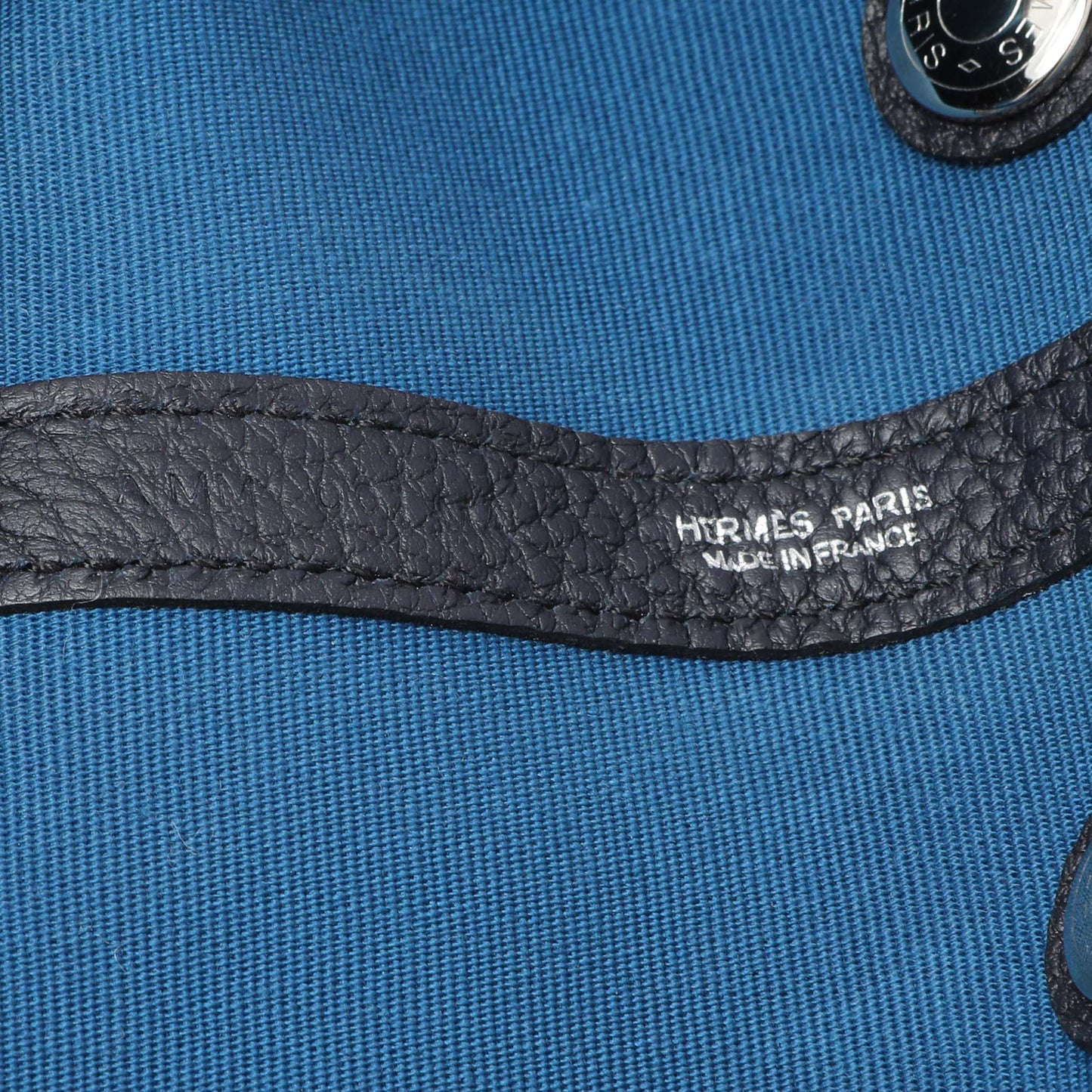 Exclusive Hermes Jaune D'Or Bleu Outremer Toile Officier Negonda Garden Party 30 TPM — Detail View