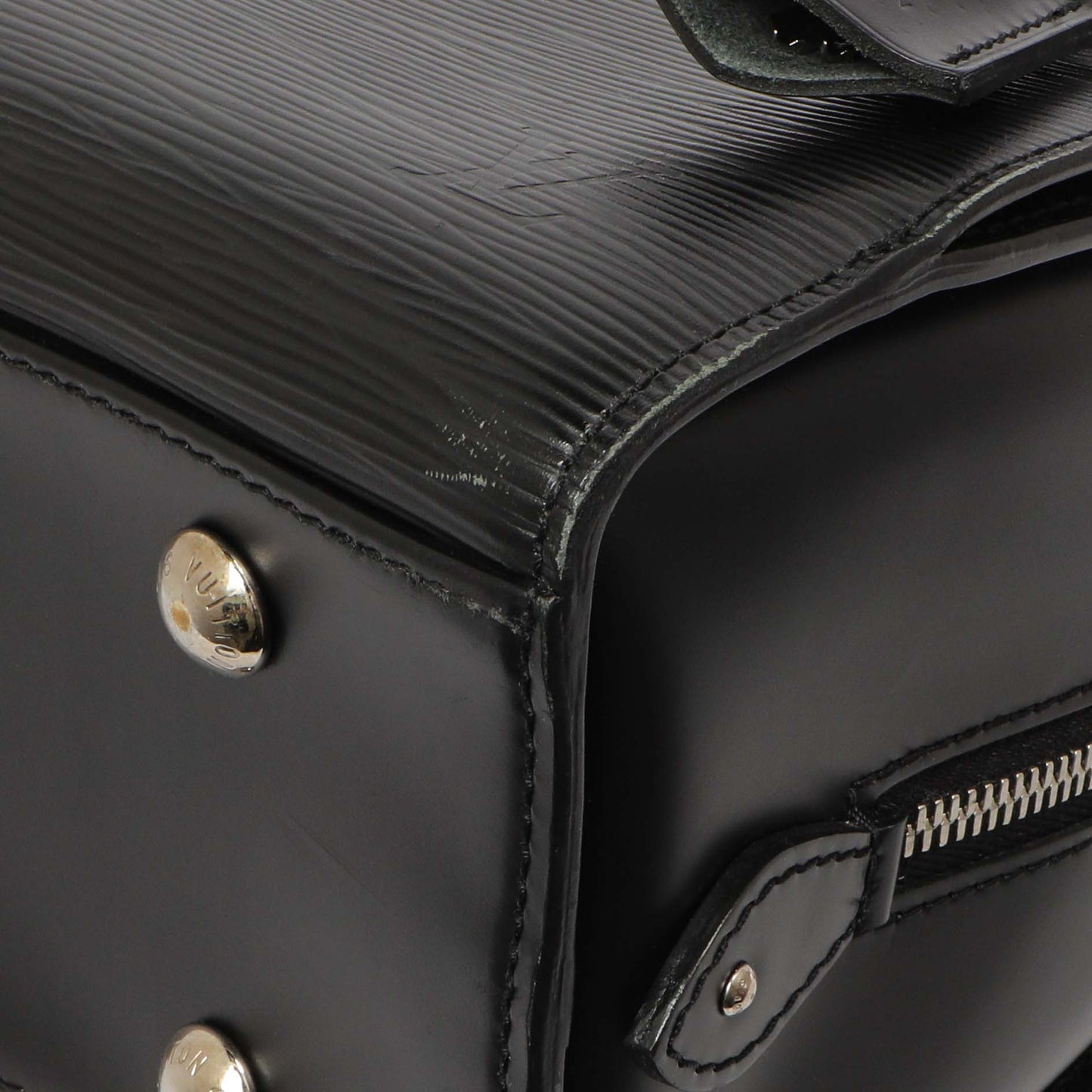 Exclusive Louis Vuitton Black Epi Pont-Neuf GM — Detail View